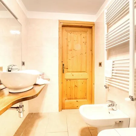 Incanto Walser Apartments Ronco 公寓 马库尼亚加